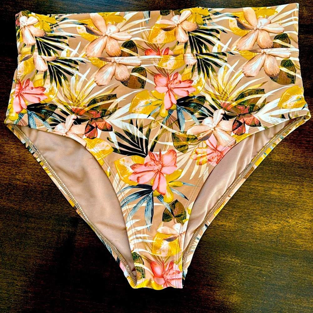 NWT TIME and True High Waist Hawaiian Print Bikini Bottom, Size XL